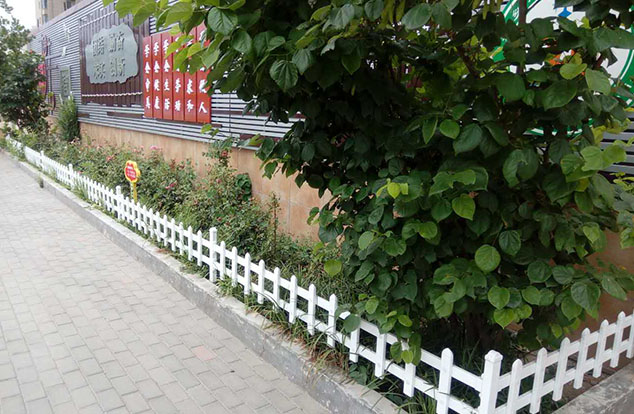 塑钢草坪护栏 塑钢草坪护栏