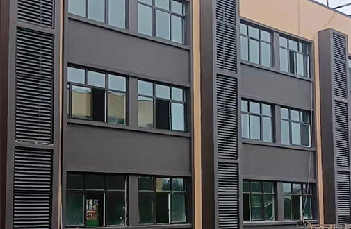 万锦城小学百页安装