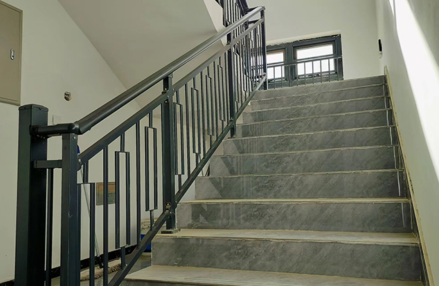 室内楼梯扶手铁艺护栏 室内楼梯扶手铁艺护栏