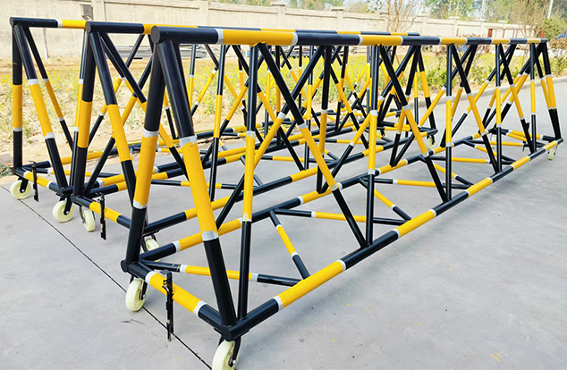三角架挡车移动拦阻护栏 三角架挡车移动拦阻护栏